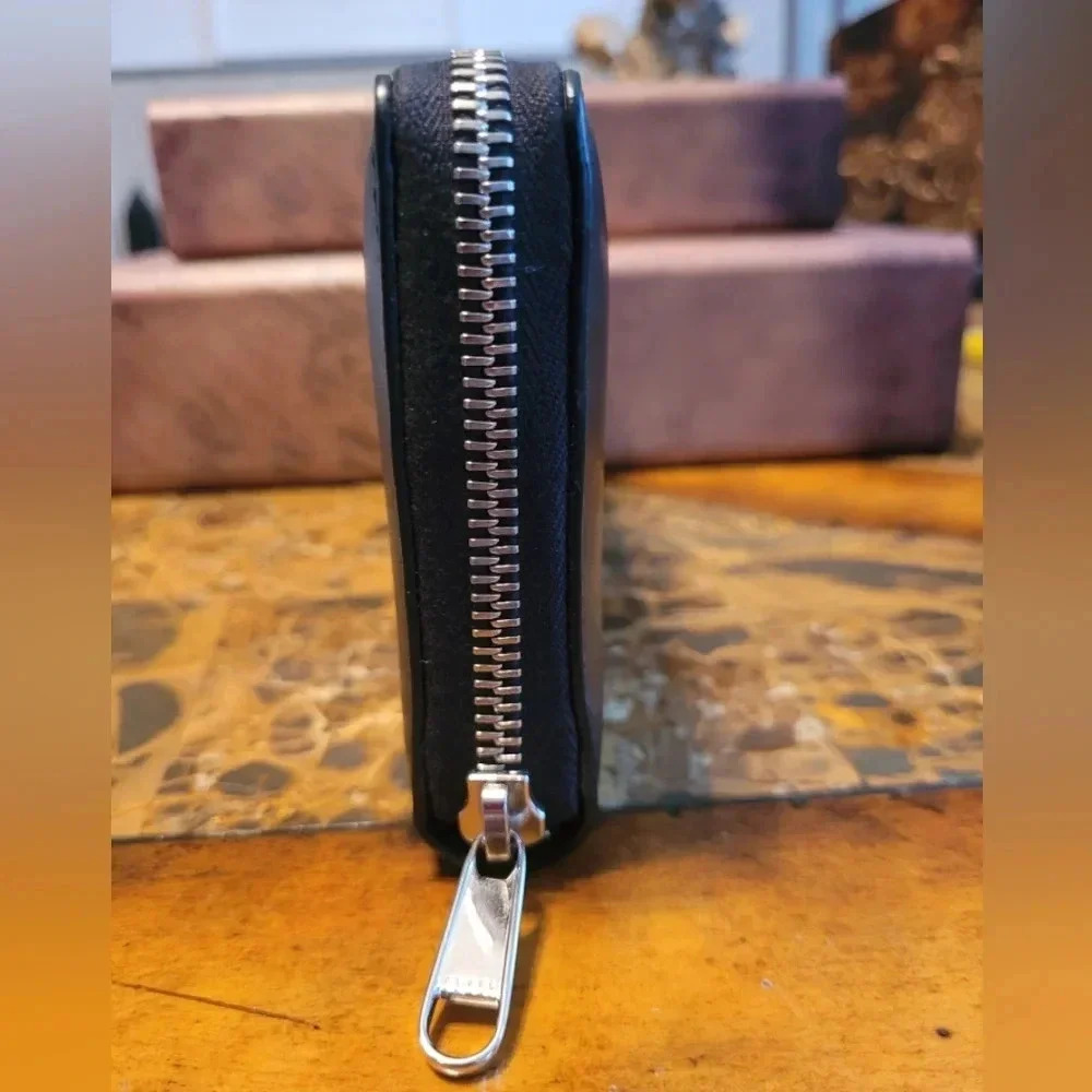 Gucci Blade long zip around wallet - Picture 3 of 9